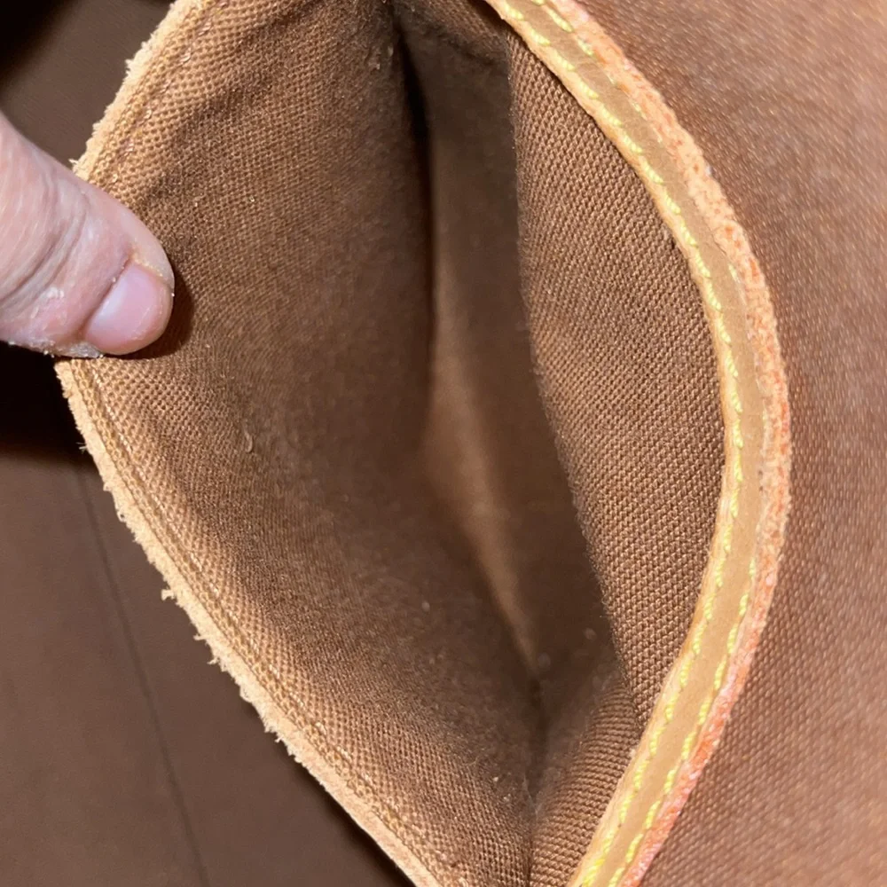 Preloved Louis Vuitton logos Ellipsi monogram hand bag great condition - Picture 14 of 15